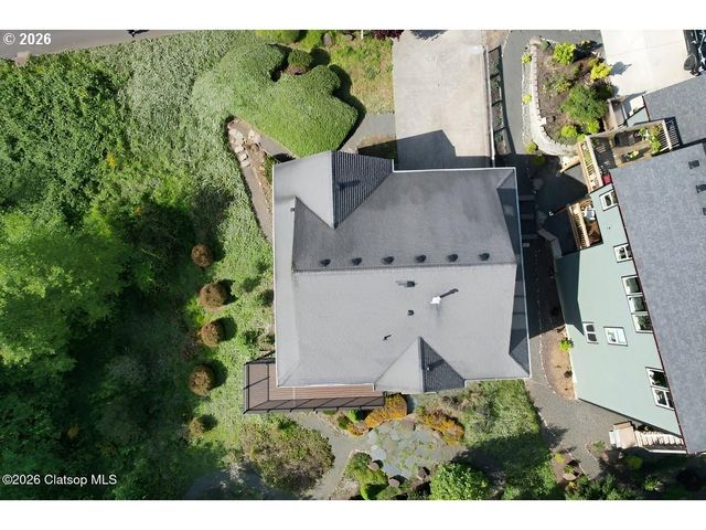 2133 MIDDLE FORK Cir, Seaside, OR 97138