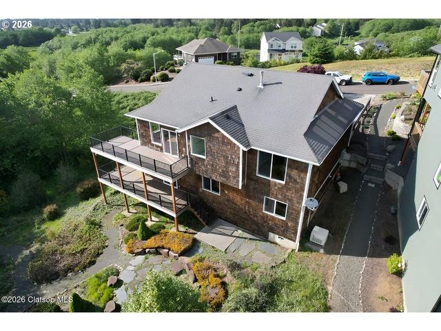 2133 MIDDLE FORK Cir, Seaside, OR 97138