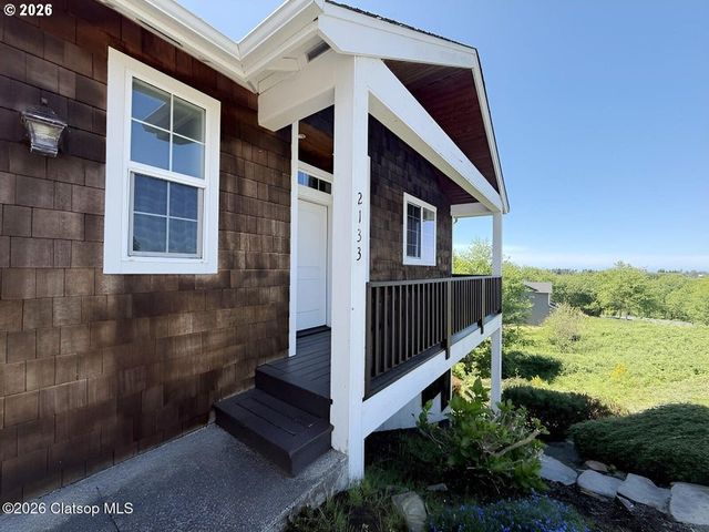 2133 MIDDLE FORK Cir, Seaside, OR 97138