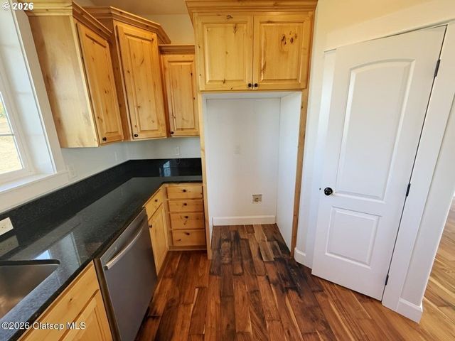 2133 MIDDLE FORK Cir, Seaside, OR 97138
