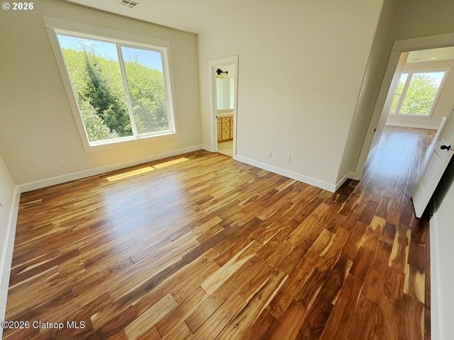 2133 MIDDLE FORK Cir, Seaside, OR 97138