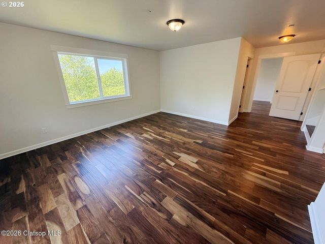 2133 MIDDLE FORK Cir, Seaside, OR 97138