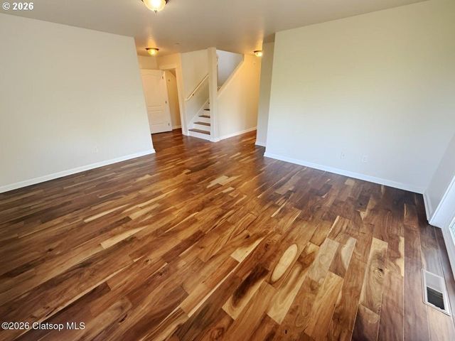 2133 MIDDLE FORK Cir, Seaside, OR 97138
