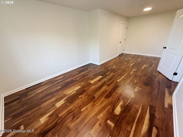 2133 MIDDLE FORK Cir, Seaside, OR 97138