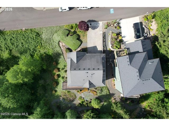 2133 MIDDLE FORK Cir, Seaside, OR 97138