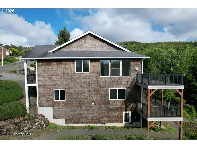 2133 MIDDLE FORK Cir, Seaside, OR 97138