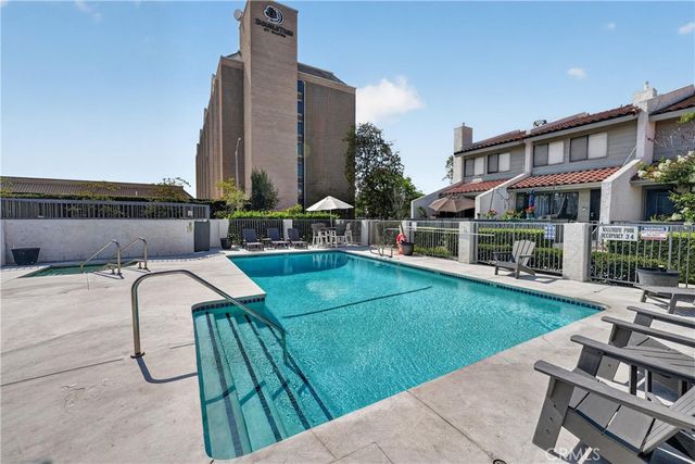 7322 Bright Avenue C, Whittier, CA 90602