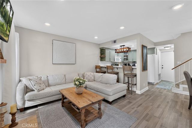 7322 Bright Avenue C, Whittier, CA 90602