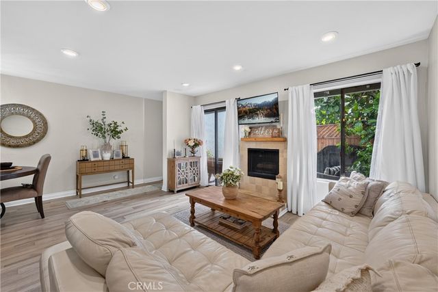 7322 Bright Avenue C, Whittier, CA 90602