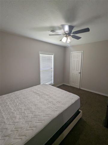 4018 Rosewin Circle, Houston, TX 77047