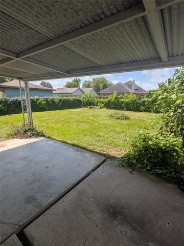 4018 Rosewin Circle, Houston, TX 77047