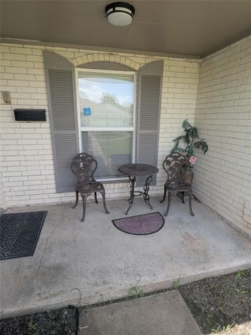4018 Rosewin Circle, Houston, TX 77047