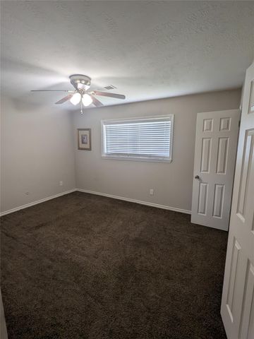 4018 Rosewin Circle, Houston, TX 77047