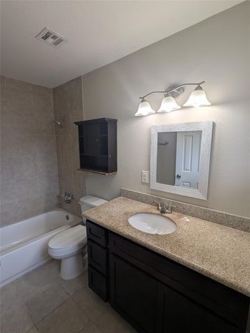 4018 Rosewin Circle, Houston, TX 77047