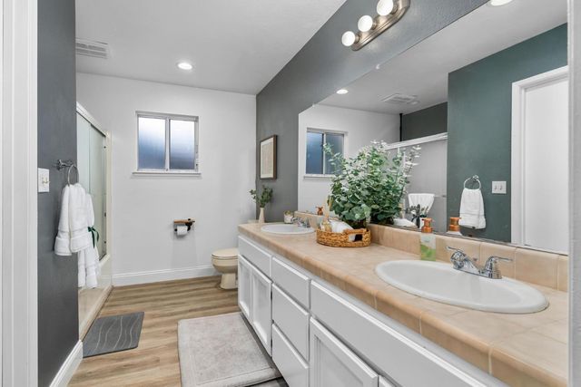 2720 Chickaree Ln, Modesto, CA 95358