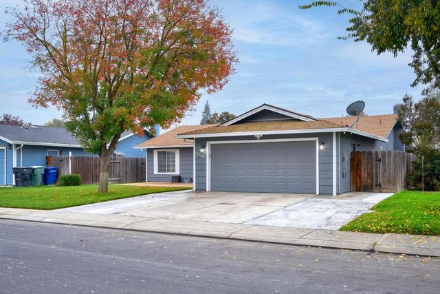 2720 Chickaree Ln, Modesto, CA 95358