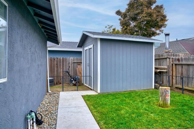 2720 Chickaree Ln, Modesto, CA 95358