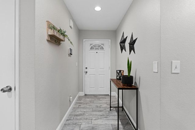 2720 Chickaree Ln, Modesto, CA 95358