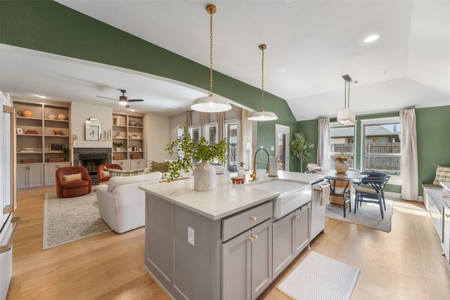 532 Windrow Lane, Waxahachie, TX 75165