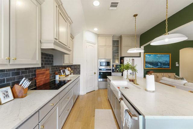 532 Windrow Lane, Waxahachie, TX 75165