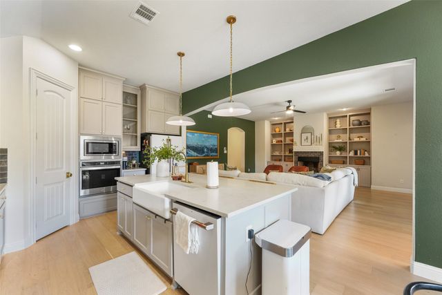 532 Windrow Lane, Waxahachie, TX 75165