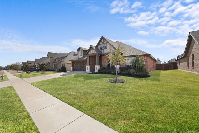 532 Windrow Lane, Waxahachie, TX 75165