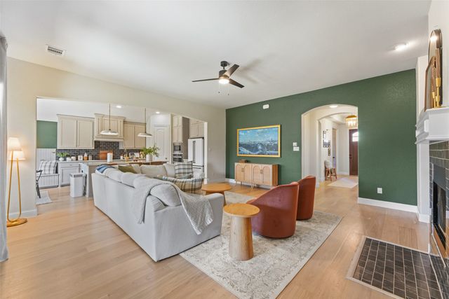 532 Windrow Lane, Waxahachie, TX 75165