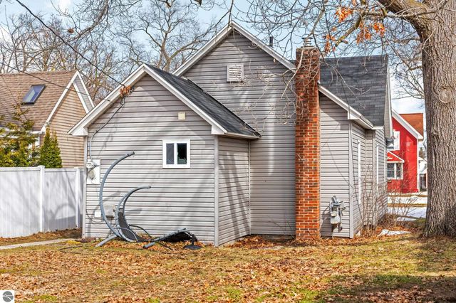 848 E State Street, Traverse City, MI 49686