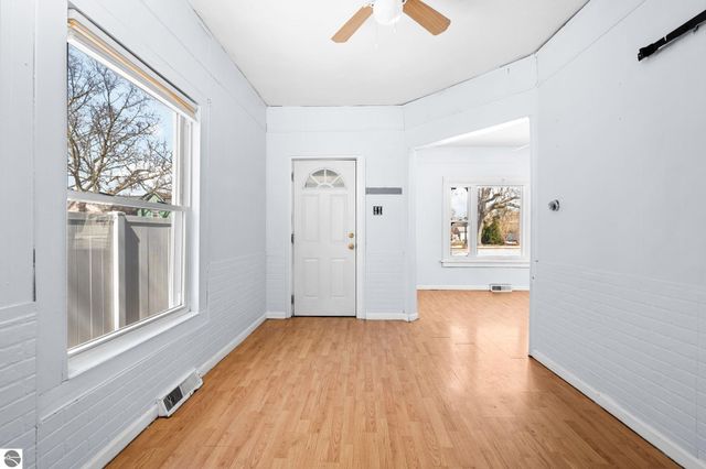 848 E State Street, Traverse City, MI 49686