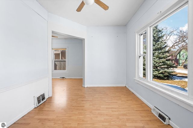 848 E State Street, Traverse City, MI 49686