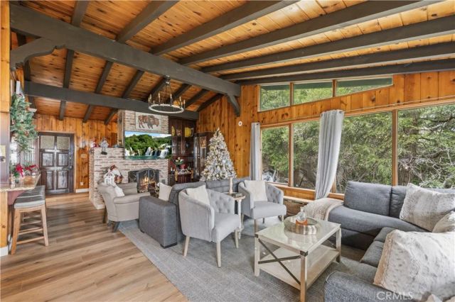 24682 Lake Gregory Drive, Crestline, CA 92325