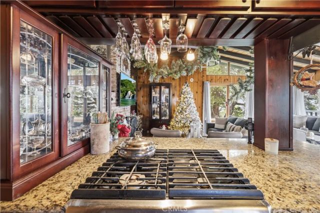 24682 Lake Gregory Drive, Crestline, CA 92325