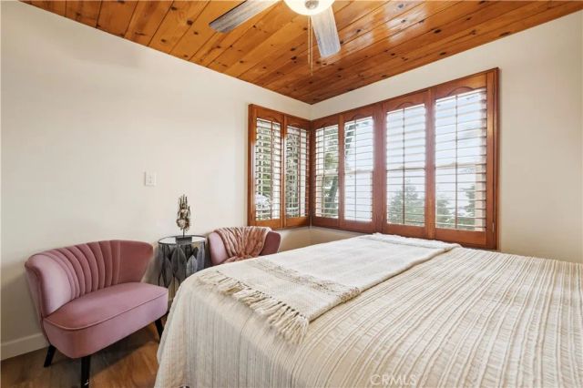 24682 Lake Gregory Drive, Crestline, CA 92325