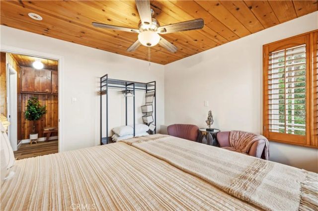 24682 Lake Gregory Drive, Crestline, CA 92325