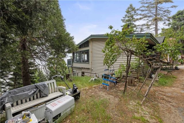24682 Lake Gregory Drive, Crestline, CA 92325