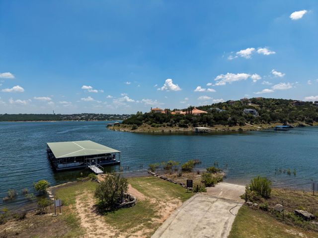 305 Angel Song CV, Spicewood, TX 78669