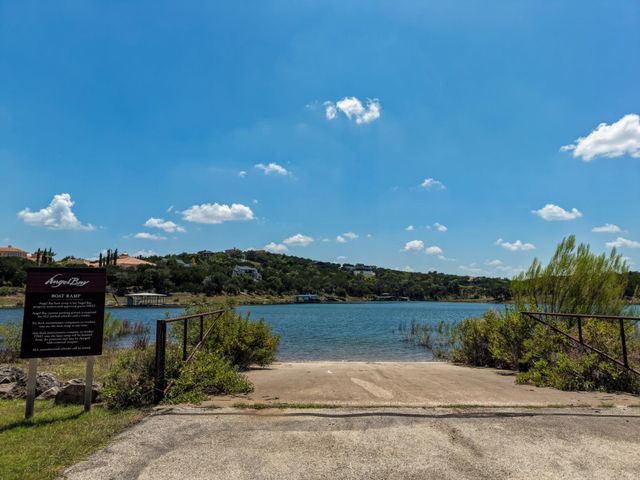 305 Angel Song CV, Spicewood, TX 78669