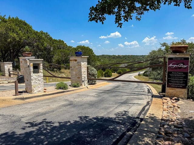 305 Angel Song CV, Spicewood, TX 78669