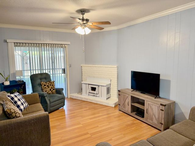 4737 E Norwich Avenue, Fresno, CA 93726