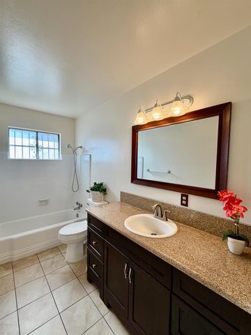 4737 E Norwich Avenue, Fresno, CA 93726