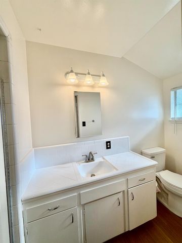 4737 E Norwich Avenue, Fresno, CA 93726