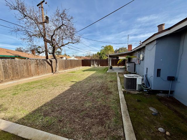 4737 E Norwich Avenue, Fresno, CA 93726