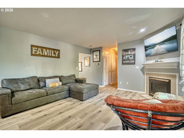 51773 Se 8TH St, Scappoose, OR 97056