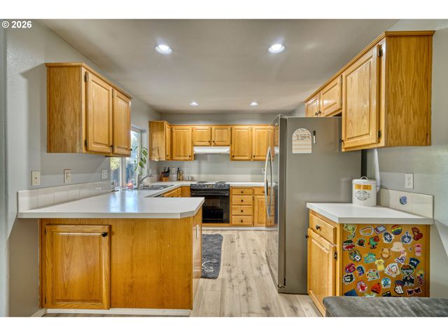 51773 Se 8TH St, Scappoose, OR 97056