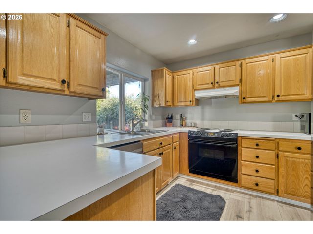 51773 Se 8TH St, Scappoose, OR 97056