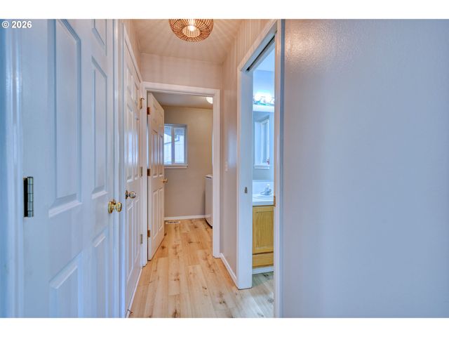 51773 Se 8TH St, Scappoose, OR 97056