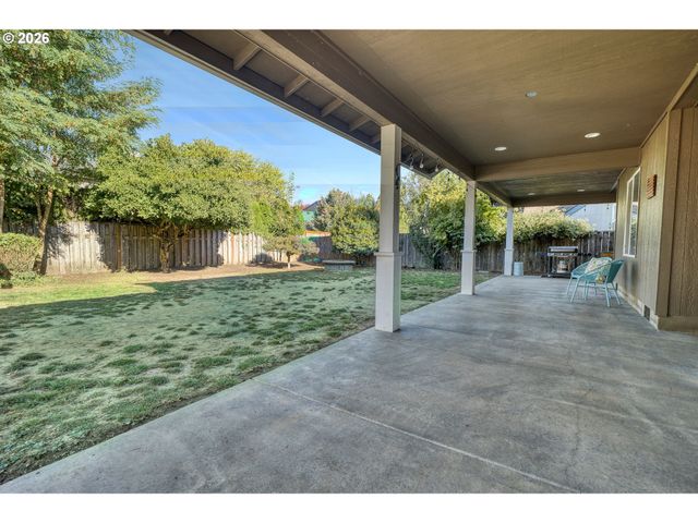 51773 Se 8TH St, Scappoose, OR 97056