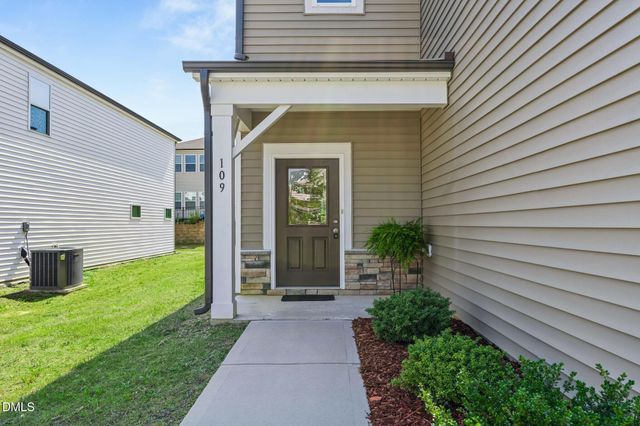 109 Boone Lake Way, Fuquay Varina, NC 27526