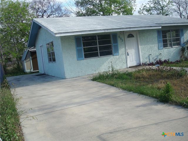 602 Silva Street, Seguin, TX 78155