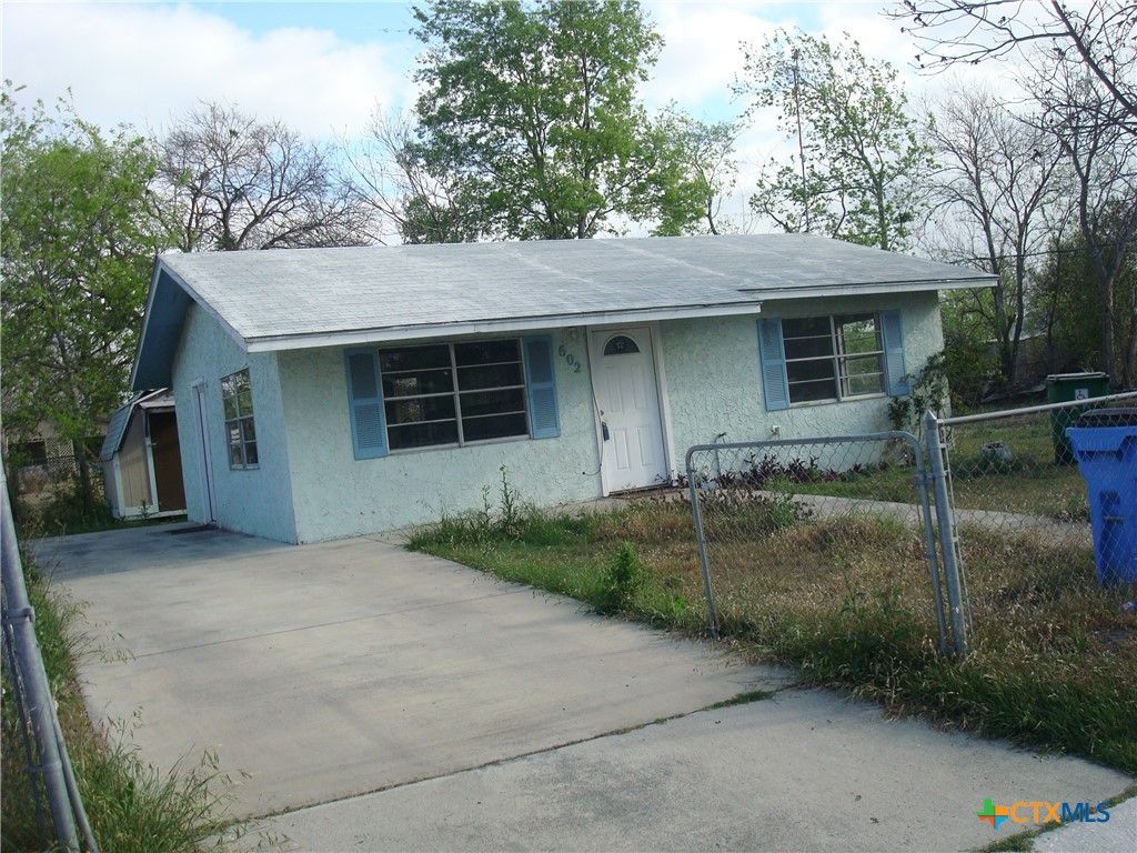 602 Silva Street, Seguin, TX 78155